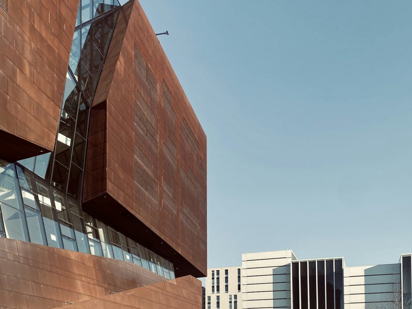 SustainEstates vereint technisches und regulatorisches Know-how mit jahrzehntelanger Erfahrung in Planung, Bauherrnvertretung und Betrieb.